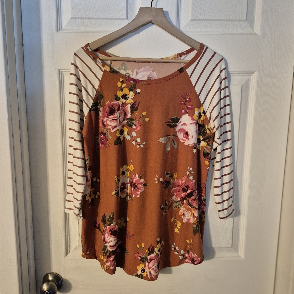 Women's Reb & J Floral Striped Top Sz L